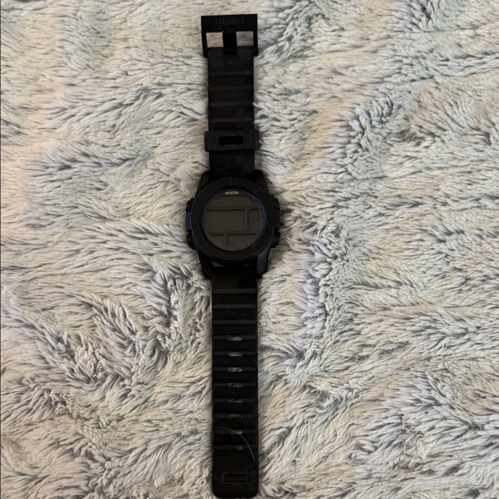 Nixon watch